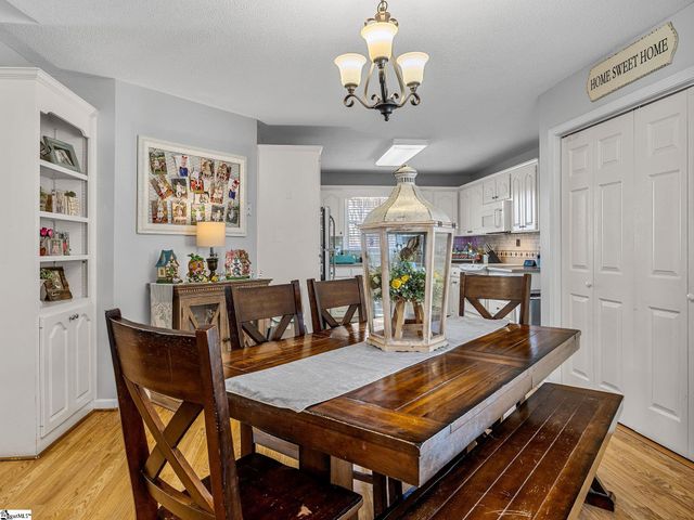 139 Cherrywood Road, Woodruff, SC 29388