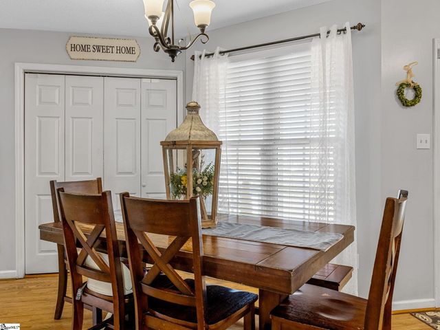 139 Cherrywood Road, Woodruff, SC 29388