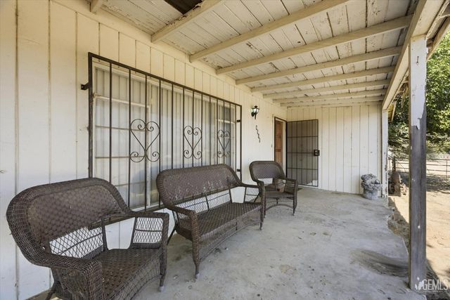 8515 Muller Road, Bakersfield, CA 93307
