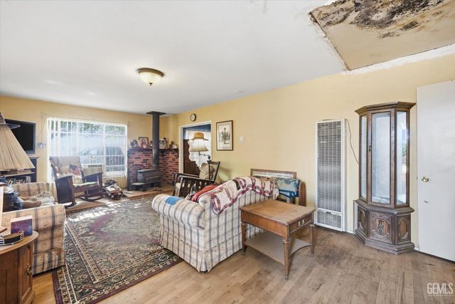 8515 Muller Road, Bakersfield, CA 93307