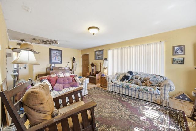 8515 Muller Road, Bakersfield, CA 93307