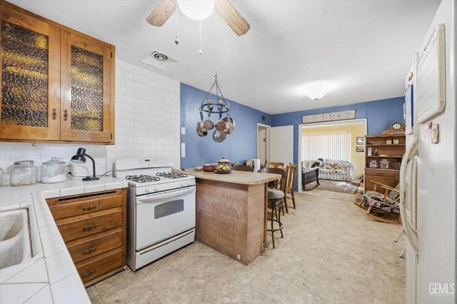 8515 Muller Road, Bakersfield, CA 93307