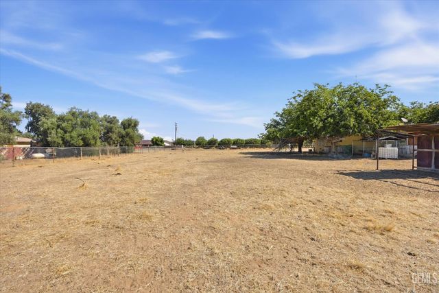 8515 Muller Road, Bakersfield, CA 93307