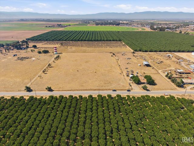 8515 Muller Road, Bakersfield, CA 93307