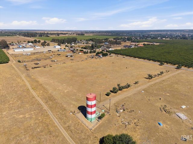 8515 Muller Road, Bakersfield, CA 93307