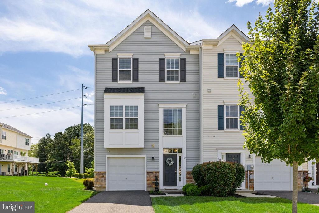 40 IRON GATE RD, Sicklerville, NJ 08081