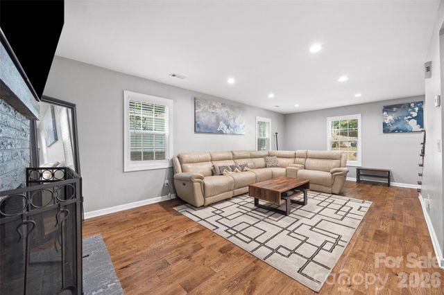 2006 Killarney Place, Charlotte, NC 28262