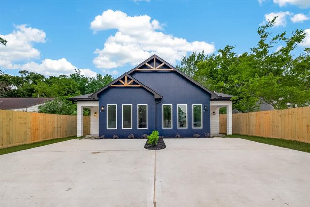 8214 Woodward Street, Houston, TX 77051