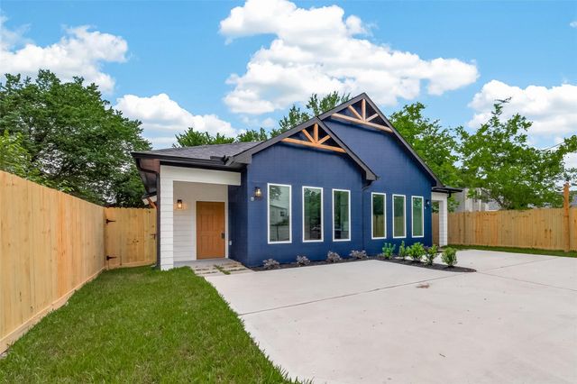 8214 Woodward Street, Houston, TX 77051