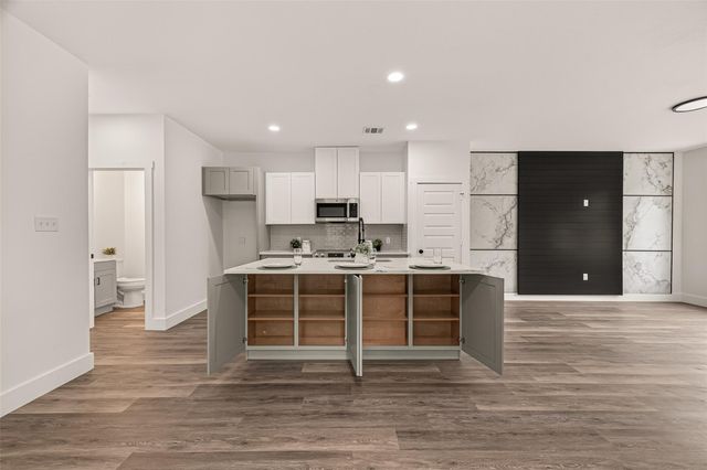 8214 Woodward Street, Houston, TX 77051