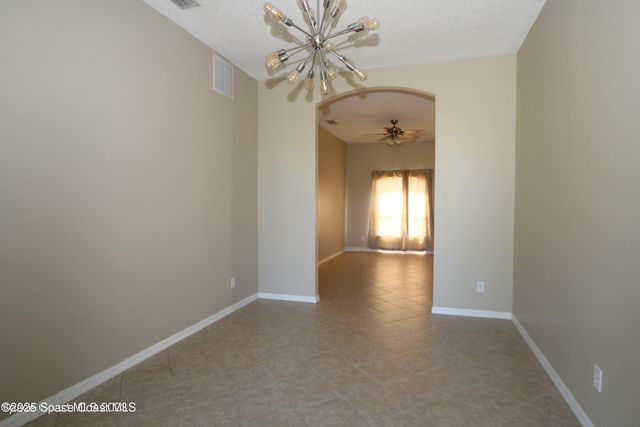 507 Haleybury Street SW, Palm Bay, FL 32908