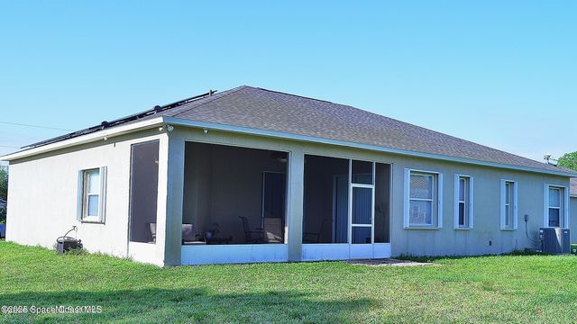 507 Haleybury Street SW, Palm Bay, FL 32908