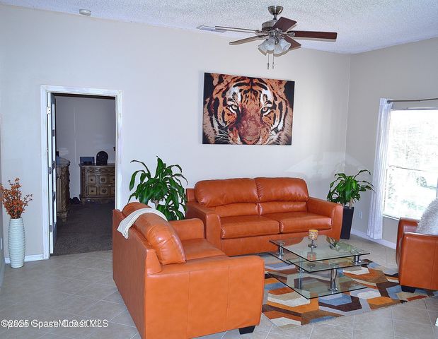 507 Haleybury Street SW, Palm Bay, FL 32908