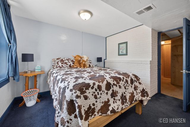 6044 Belmont Avenue NE, Belmont, MI 49306