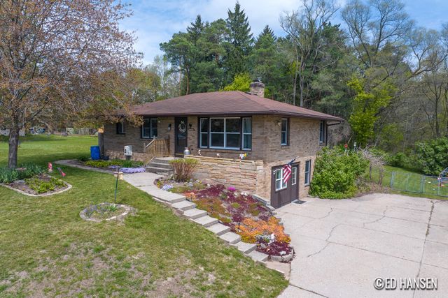 6044 Belmont Avenue NE, Belmont, MI 49306
