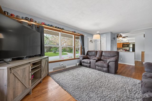6044 Belmont Avenue NE, Belmont, MI 49306