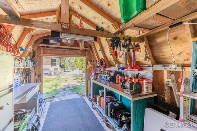 6044 Belmont Avenue NE, Belmont, MI 49306