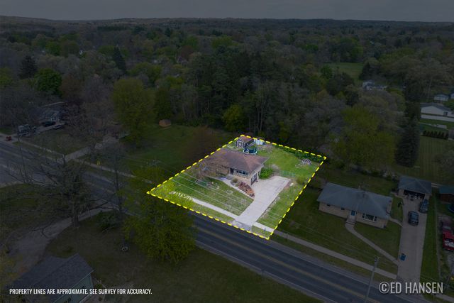 6044 Belmont Avenue NE, Belmont, MI 49306