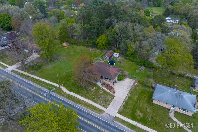 6044 Belmont Avenue NE, Belmont, MI 49306