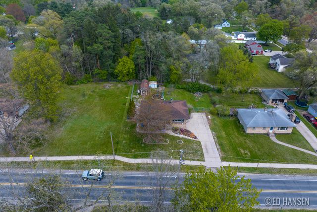 6044 Belmont Avenue NE, Belmont, MI 49306