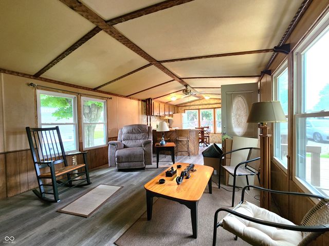 290 Bubble Loo Road, Cloverdale, IN 46120