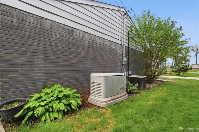 4168 Mccandlish Road, Grand Blanc, MI 48439