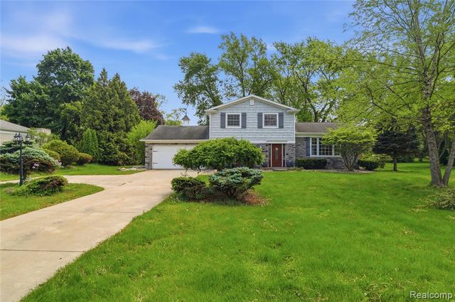 4168 Mccandlish Road, Grand Blanc, MI 48439