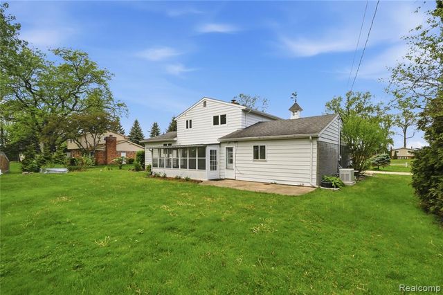 4168 Mccandlish Road, Grand Blanc, MI 48439