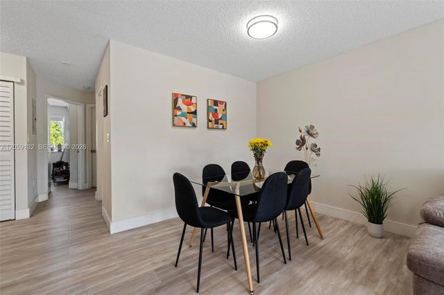 4736 NW 114th Avenue 205, Doral, FL 33178