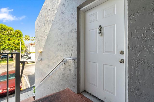 4736 NW 114th Avenue 205, Doral, FL 33178