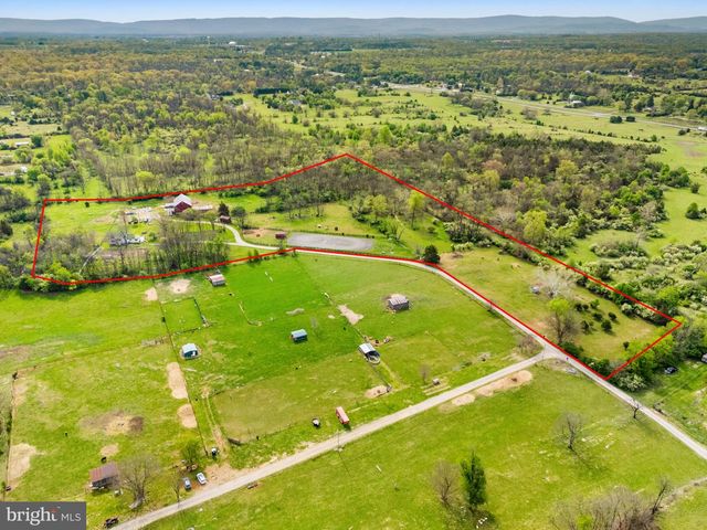 420 RUSSELL RD, Berryville, VA 22611