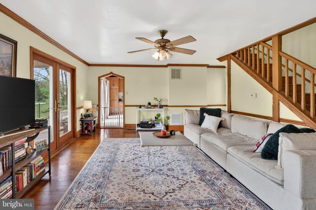 420 RUSSELL RD, Berryville, VA 22611