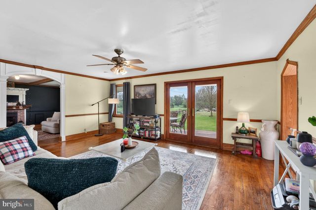 420 RUSSELL RD, Berryville, VA 22611