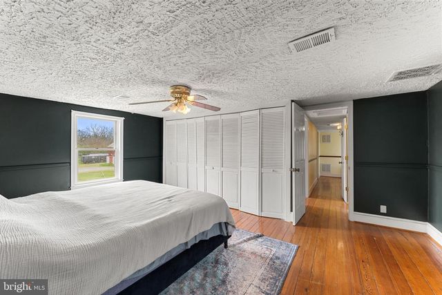 420 RUSSELL RD, Berryville, VA 22611