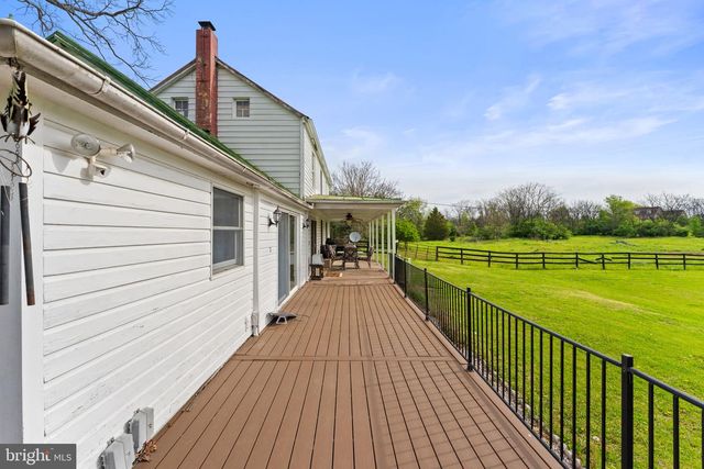 420 RUSSELL RD, Berryville, VA 22611