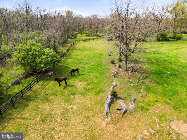 420 RUSSELL RD, Berryville, VA 22611