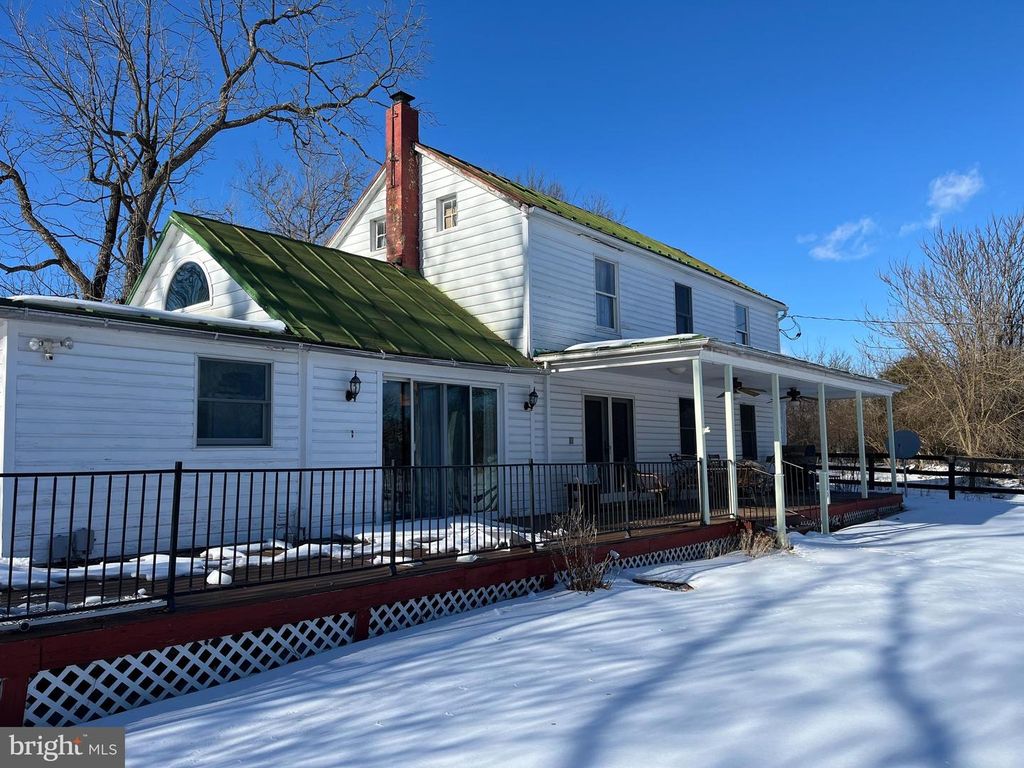 420 RUSSELL RD, Berryville, VA 22611