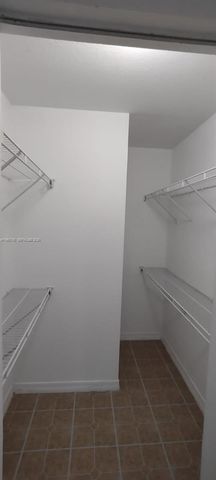 6940 NW 179th St 303-7, Hialeah, FL 33015