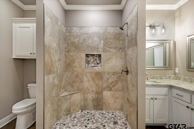 304 E Cottonwood, Overton, TX 75684