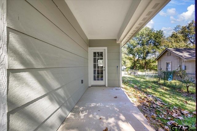 304 E Cottonwood, Overton, TX 75684