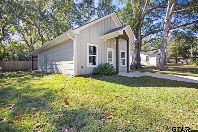 304 E Cottonwood, Overton, TX 75684