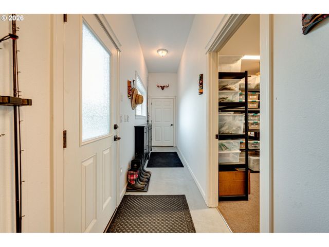 805 INSEL Rd, Woodland, WA 98674
