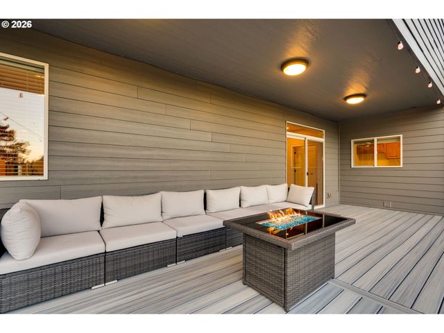 805 INSEL Rd, Woodland, WA 98674