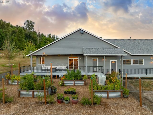 805 INSEL Rd, Woodland, WA 98674