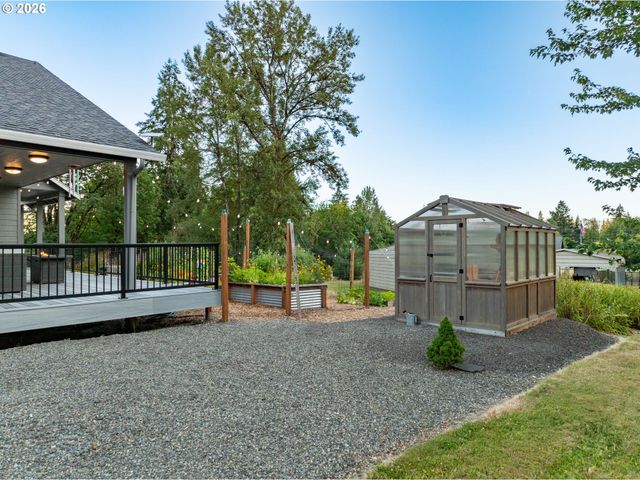 805 INSEL Rd, Woodland, WA 98674