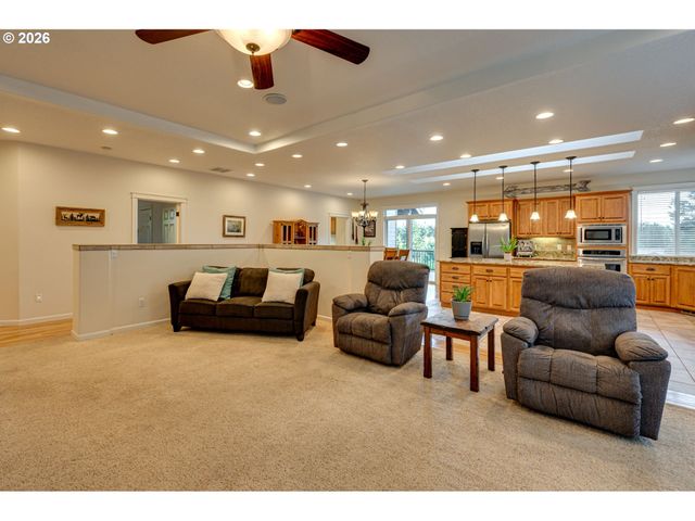 805 INSEL Rd, Woodland, WA 98674