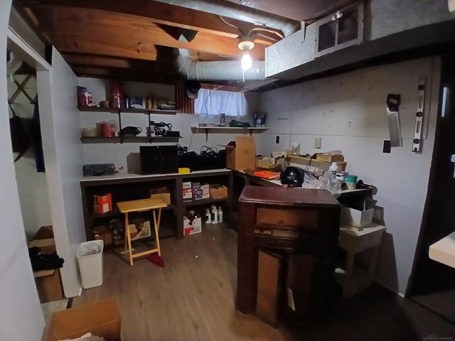 22584 Marine Avenue, Eastpointe, MI 48021