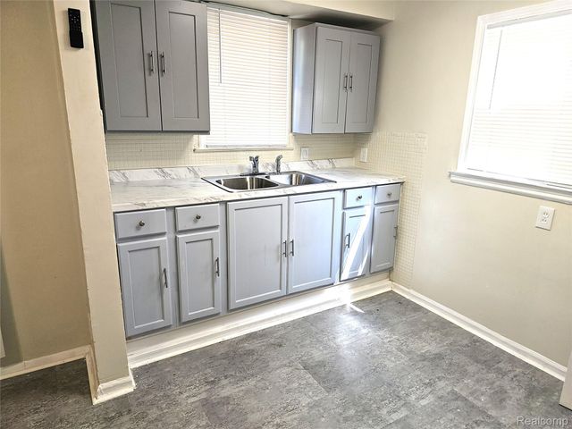 19612 Fenelon Street, Detroit, MI 48234