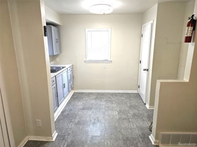 19612 Fenelon Street, Detroit, MI 48234
