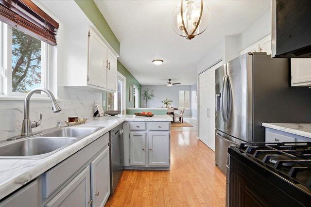 6904 102nd AVENUE, Kenosha, WI 53142